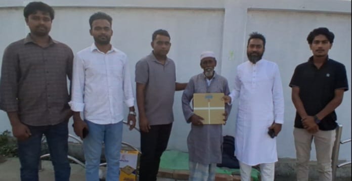 ভিক্ষা নয়, স্বাবলম্বী হওয়ার পথ দেখালেন যুবদল নেতা সোহেল রানা খান